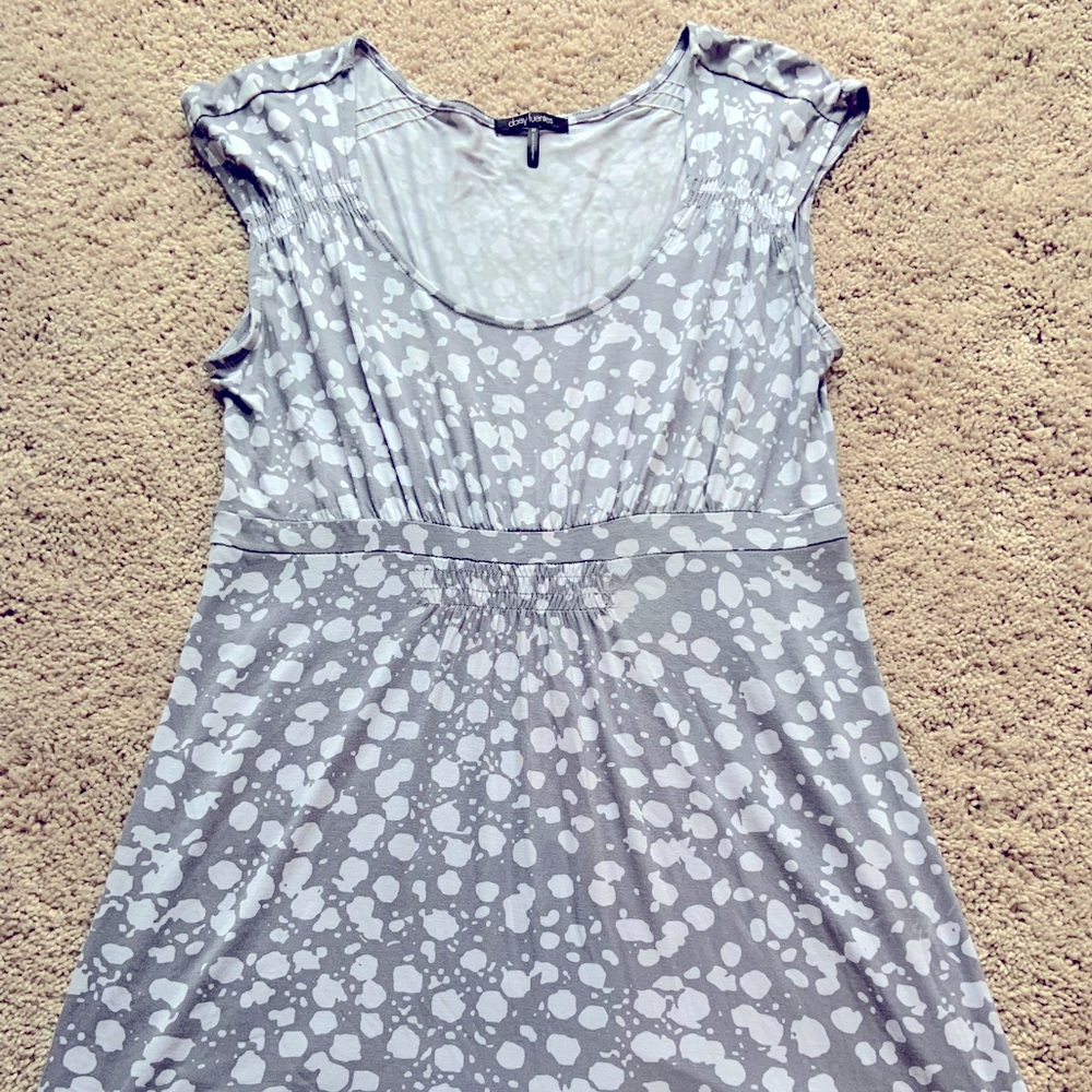 Daisy Fuentes Sleeveless top